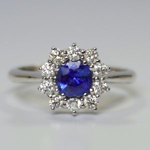 0.62 Carat Natural Sapphire Ring 0.40 Carat Diamonds 18k White Gold Ring Size 7
